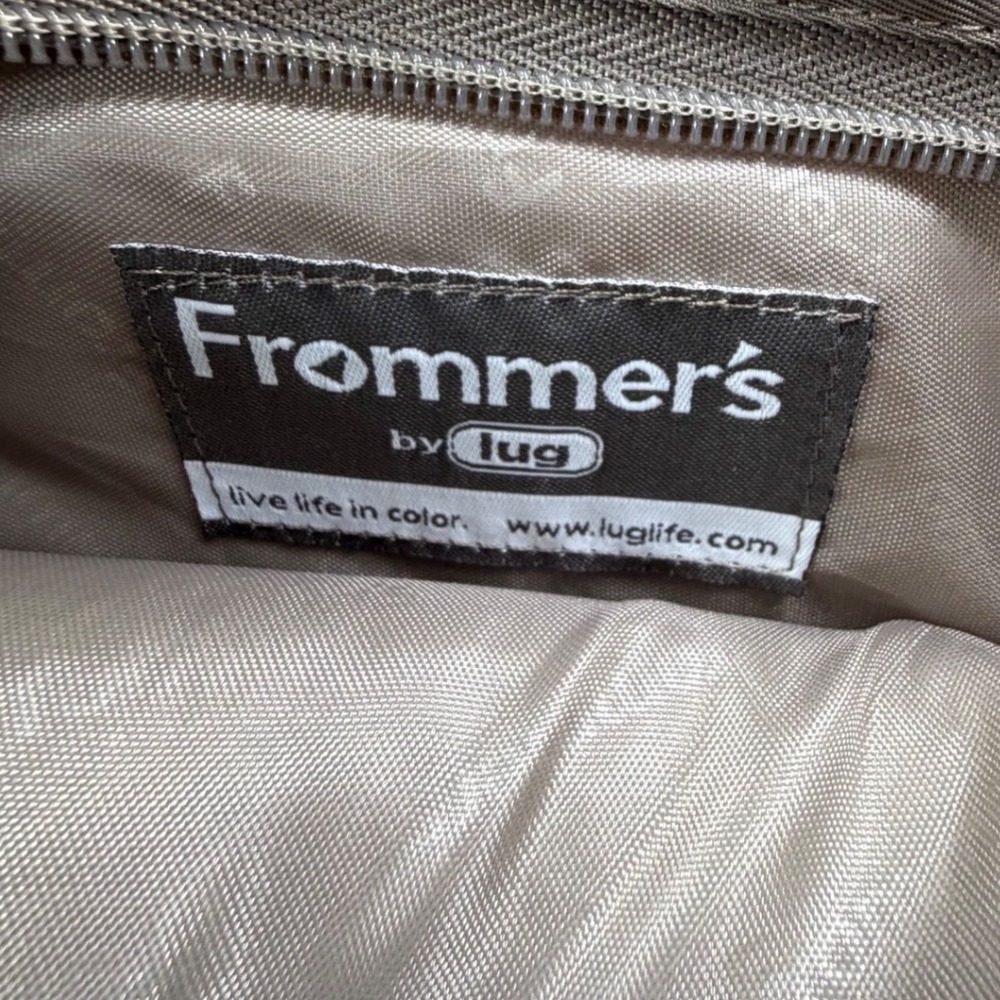 Frommer's by Lug‎ Gray Nylon Crossbody Travel Messenger Bag 0340-A - Picture 3 of 9